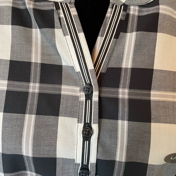 NWT Izod plaid top - Picture 2 of 3